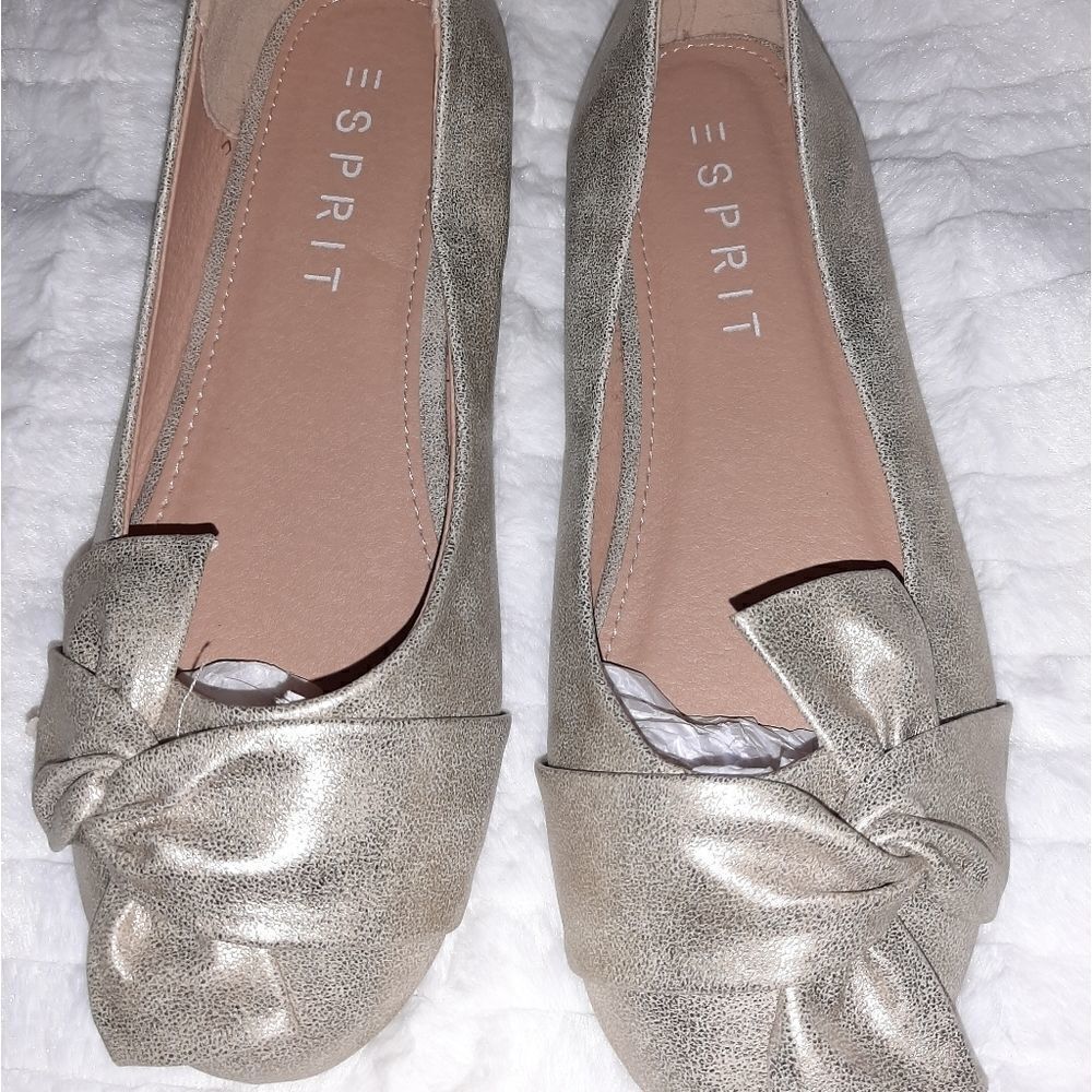 ESPIRIT light golden colored flats